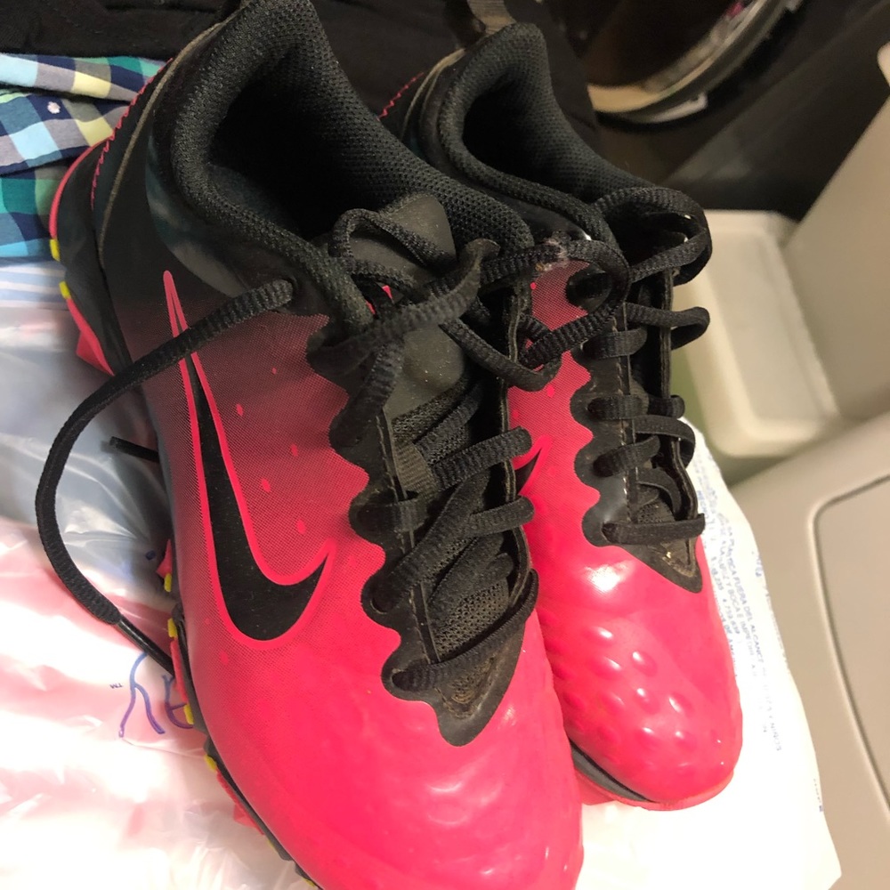 Girls Pink Nike Cleats